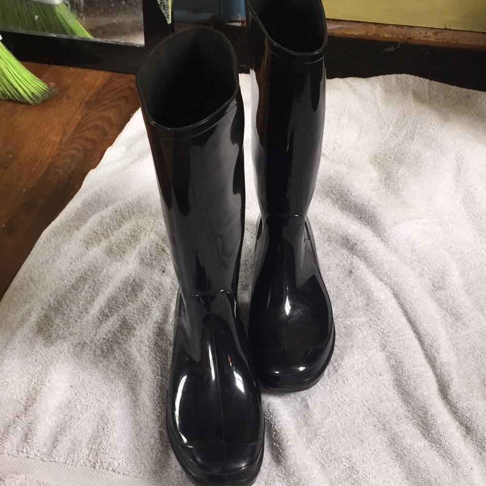Rain boots